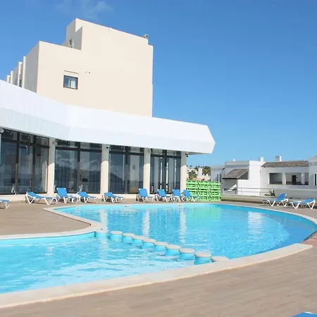 Kupis By The Beach Apartamento *